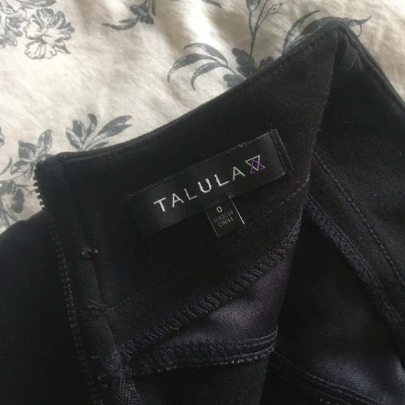 ARITZIA TALULA MINI FAUX LEATHER PATCH SKIRT - Picture 3 of 4